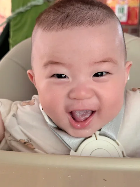 Nụ cười rạng rỡ của bé Tú Tài
